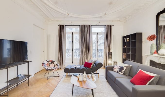 Paris Champs Elysees Luxury Apartment Rental close to luxury department stores