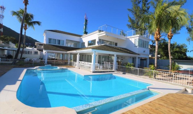  Mauritius villa rental La Preneuse beach Black River pool & staff