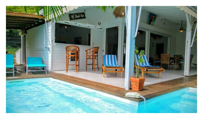 Guadeloupe Villa Rentals in Saint François is 150m from the beach of La Coulée