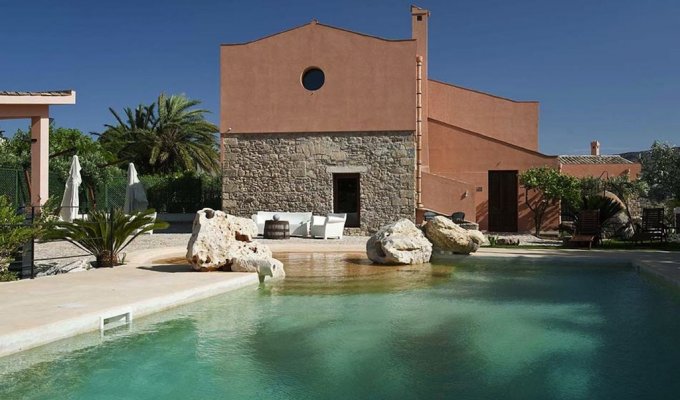 SICILY HOLIDAY VILLA RENTALS - Luxury Villa Vacation Rentals with private pool near Trapani