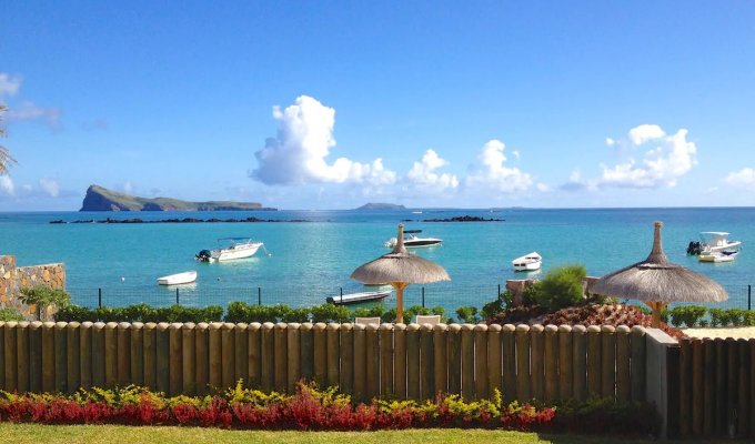 Mauritius beachfront villa Rental Cap Malheureux with swimming pool Grand Bay