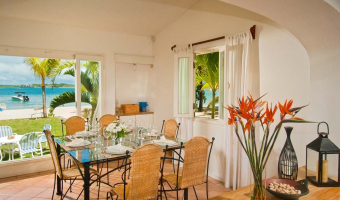 Mauritius Beach house Rental in Trou d'Eau Douce 500m from île aux Cerfs East Coast
