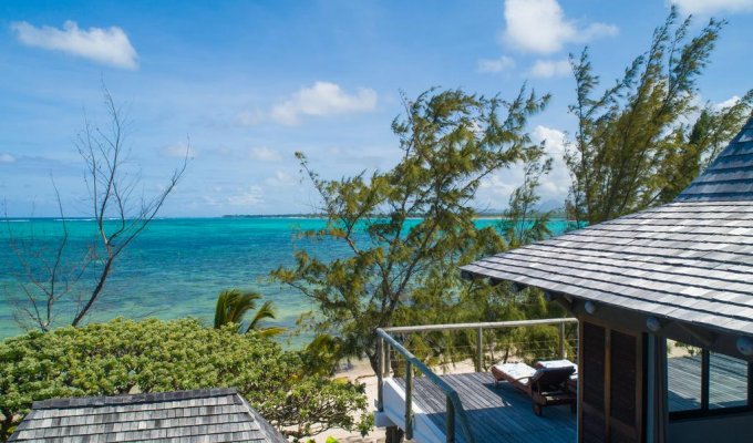 Mauritius beachfront villa rentals close to Belle Mare private pool