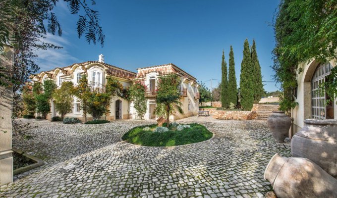 Algarve Luxury Villa Holiday Rental Vilamoura near Quinta do Lago