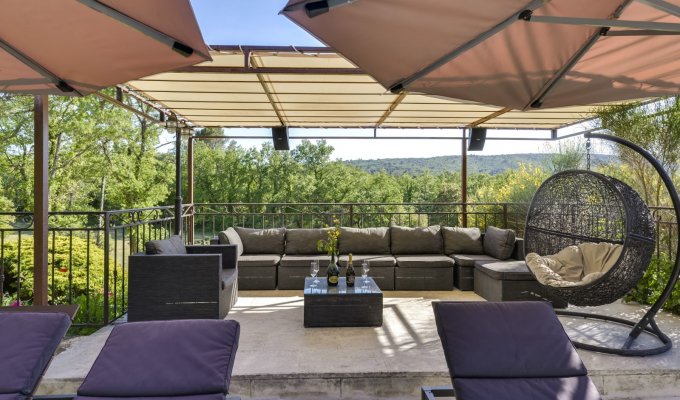 Provence Luberon luxury villa rentals with heated private pool and jacuzzi