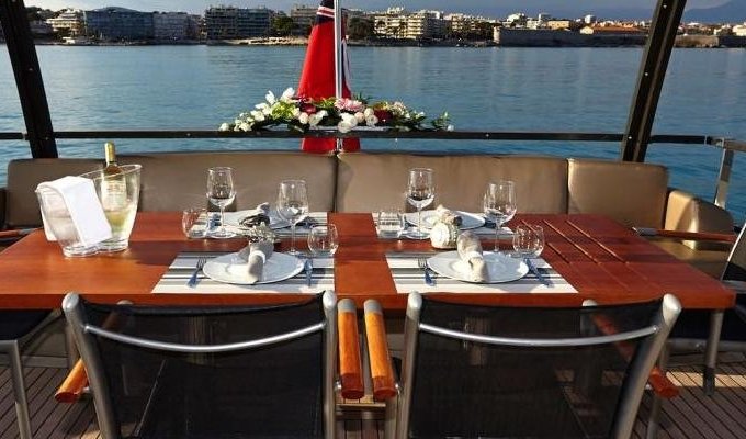 Luxury Yacht Charter from Marseille with crew