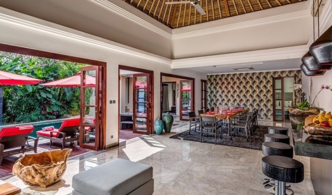 Seminyak Bali villa rental private pool near the beach with staff  