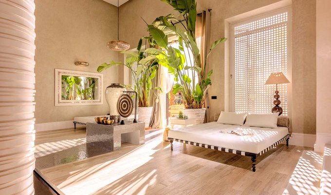 Marrakech Luxury villa vacation rentals with private pool and Staff