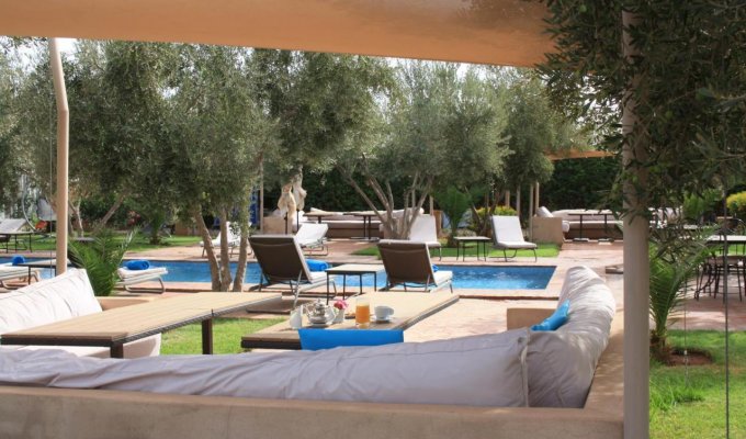 Marrakech villa vacation rentals with private pool and Staff