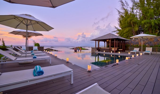 Mauritius Penthouses rentals in Trou aux Biches with direct access to the beach and communal pool
