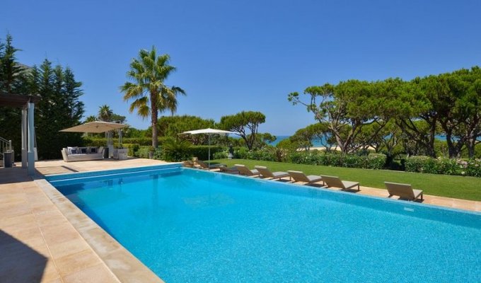 Vale do Lobo Luxury Villa Holiday Rental on the Golf course and 50m from the beach with heated pool, Algarve