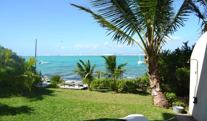 Beachfront Mauritius Villa rentals in Pointe d'Esny  south coast with lagoon view