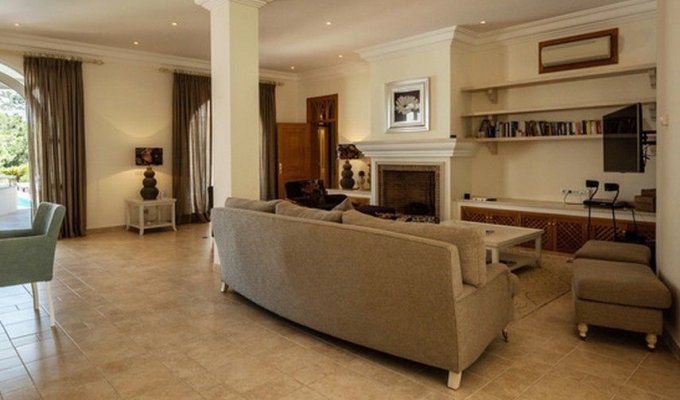 Quinta do Lago Luxury Villa Holiday Rental with heated pool and jacuzzi, on the Golf course + Sports complex access, Algarve