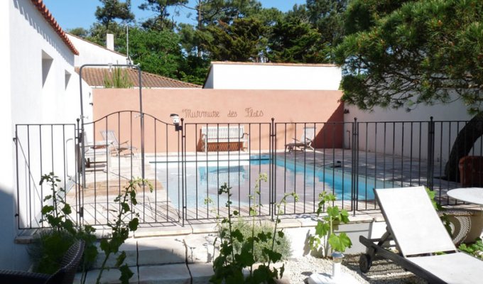 Vendee Holiday Home Rental La Tranche sur Mer (25min) with pool 200 m from the beach