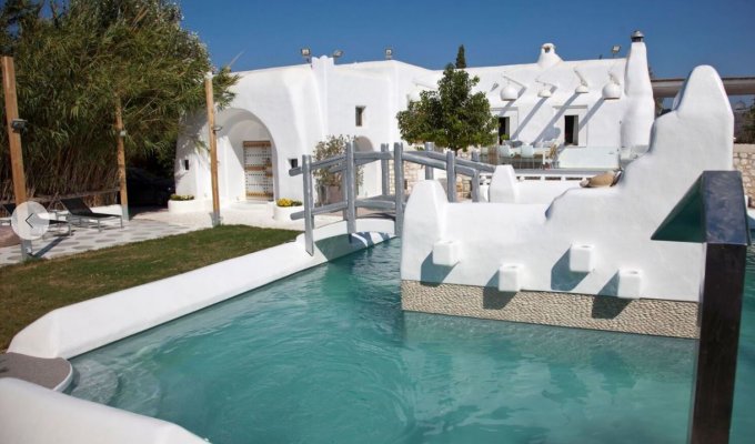 Greece villa vacation rentals on Naxos island with private pool 5 min walk from St george Beach