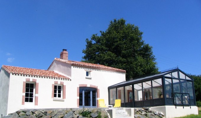 Vendee Holiday Home Rental Puy du Fou (30 minutes) for group with heated pool
