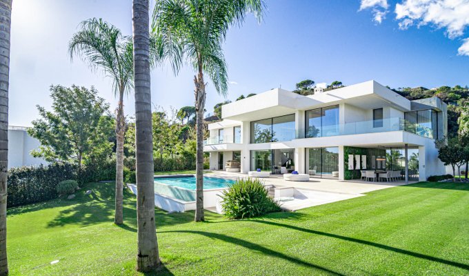 12 guest luxury villa Benahavis