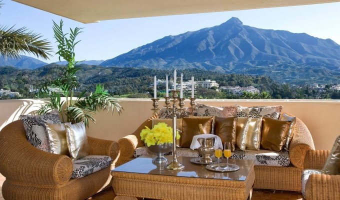 Terrace with mountain view 