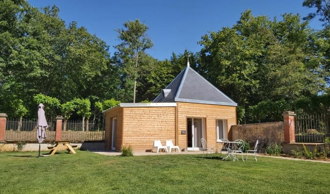 Champagne Holiday Chateau rental with private pool near Epernay 