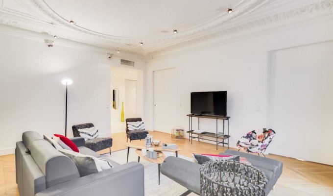 Paris Champs Elysees Luxury Apartment Rental close to luxury department stores