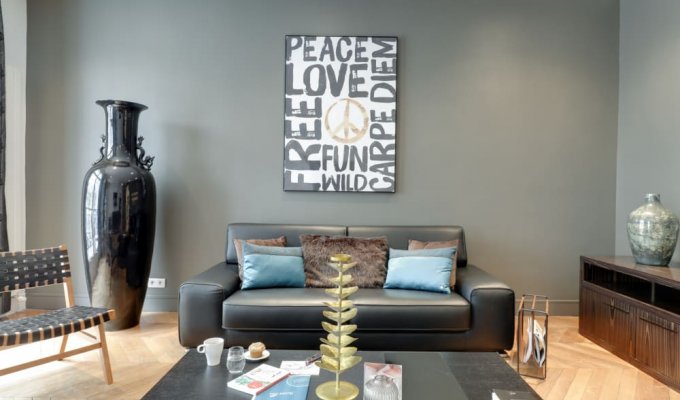 Paris Champs Elysees Luxury Apartment Rental for Corporate, Groups and Family Stay