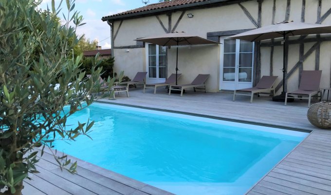 Champagne Holiday home rental with jacuzzi and private outdoor pool near Lac du Der
