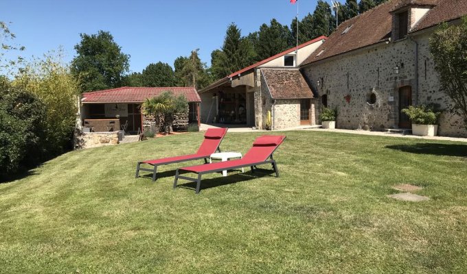Champagne holiday home rental near Epernay vineyards private jacuzzi sauna