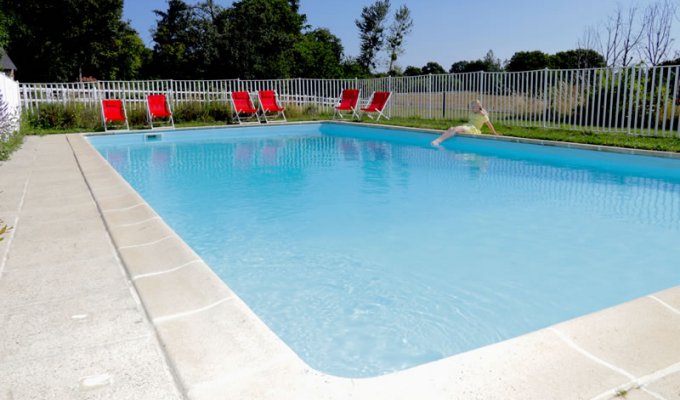 Holiday Home Rental Pays de la Loire  with swimming pool and jacuzzi