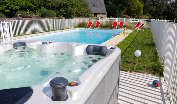 Holiday Home Rental Pays de la Loire  with swimming pool and jacuzzi