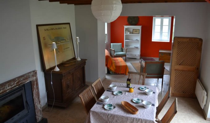 Pays de la Loire Holiday Home Rental  on the edge of a lake