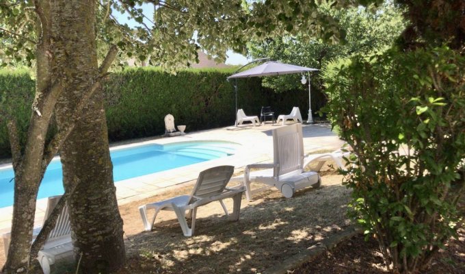 Champagne holiday home rental private outdoor pool 5 min walk from Troyes factory shops near Lakes and Nigloland