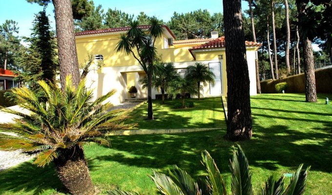 Aroeira Villa Holiday Rental with private pool, games room, on Golf course and close to the beach, Lisbon Coast