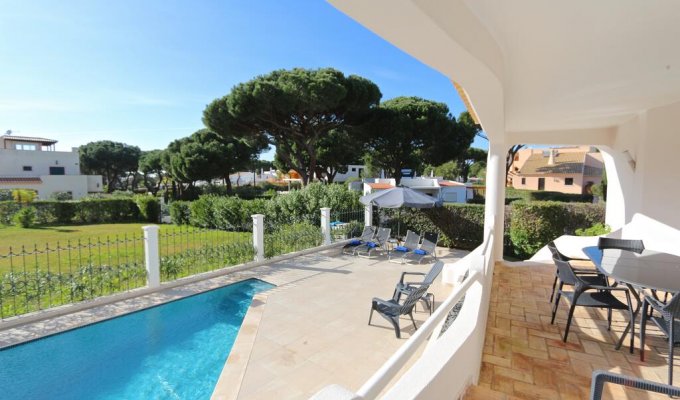 Algarve Villa Holiday Rental Vilamoura with private pool and games room