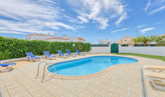 Albufeira Villa Holiday Rental with private pool and 600m from the beach, Algarve