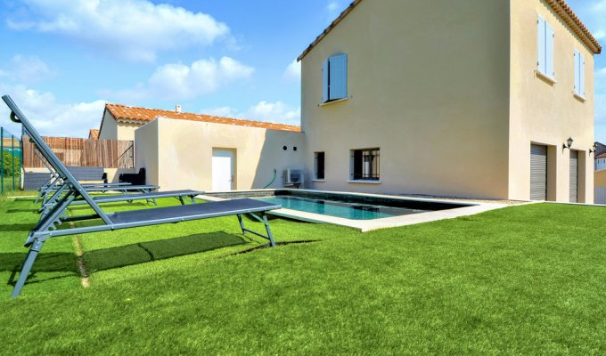 Mont Ventoux Holiday Home rental with private swimming pool