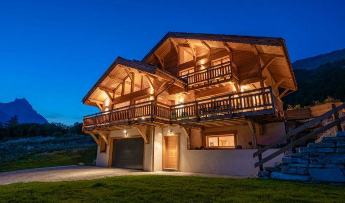 Serre Chevalier Luxury Chalet Rental at the foot of the slopes with concierge service