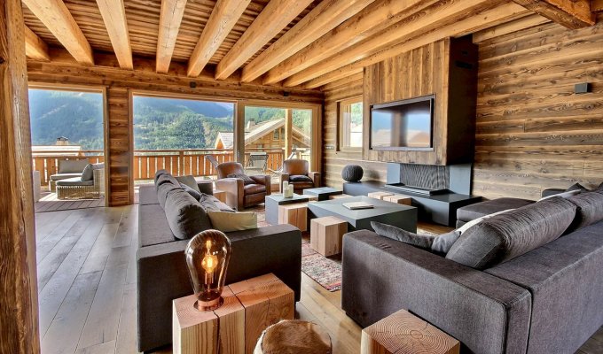 Luxury Chalet Rental near Southern Alps slopes with heated swimming pool, spa and sauna