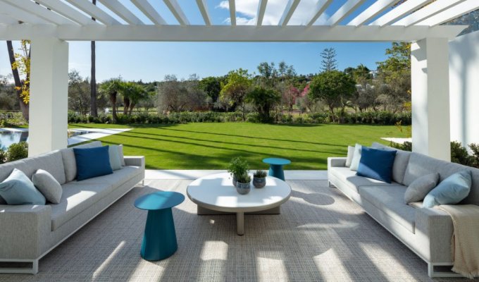 14 guest luxury villa Nueva Andalucia