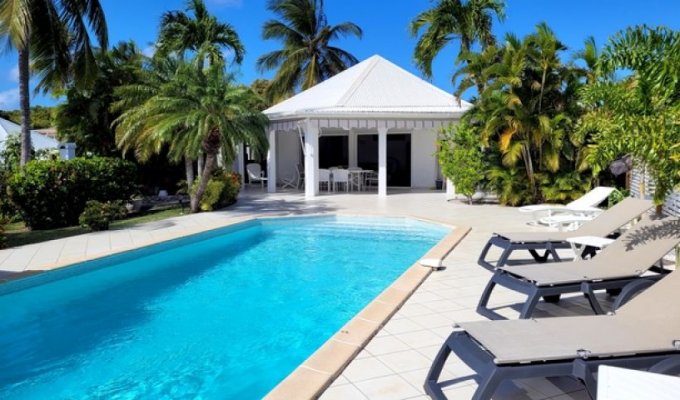 Renting vacation home in Guadeloupe with swimming pool 