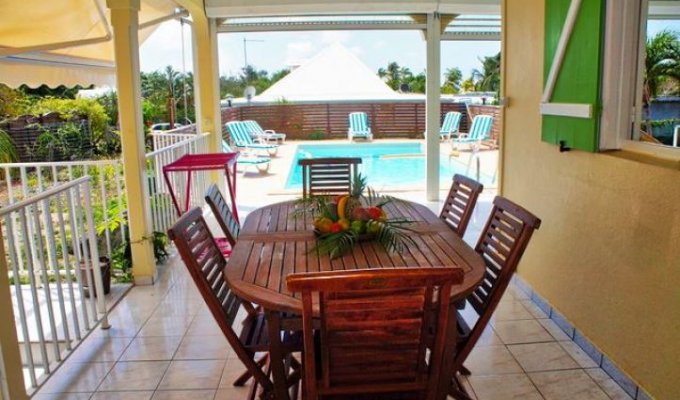 Creole villa rental in St-François in Guadeloupe with pool 