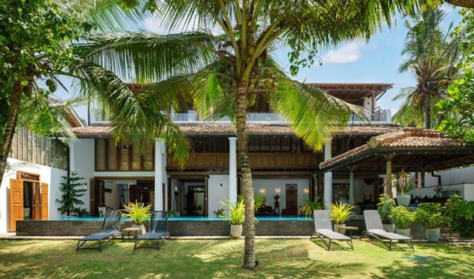  Sri Lanka Vacation Rental Villa in Galle with private pool and staff included on the beach