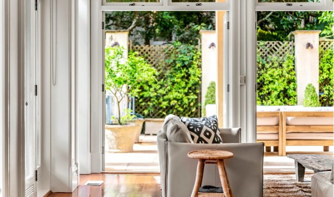 Luxury Mediterranean-style villa rental in Sydney, Australia with private pool 