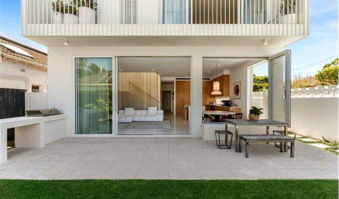 Luxury villa rental Sydney Australia with private pool 