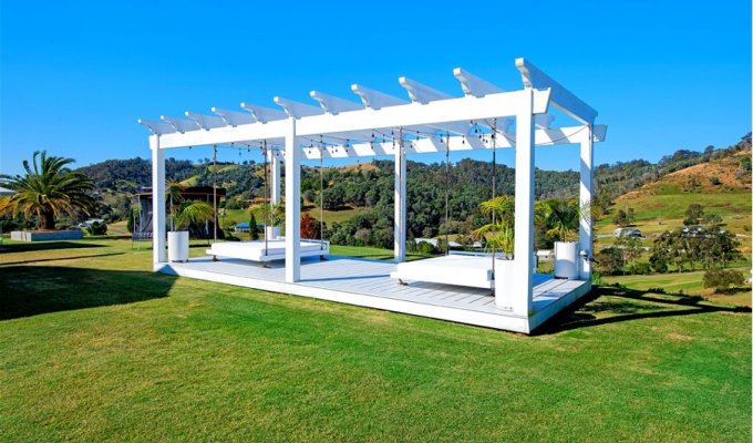 Luxury Villa Rental Mount Samson Australia with cinema room private pool and spacious living area 