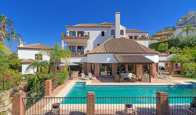 10 guest luxury villa Mijas Costa