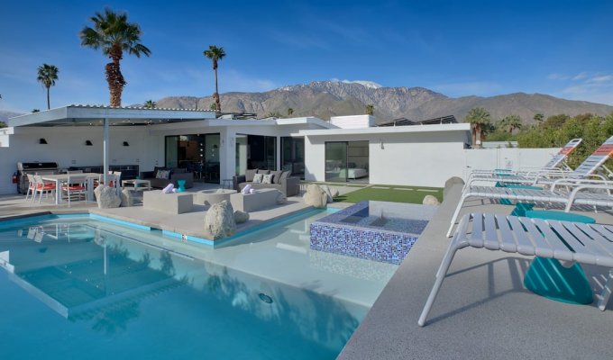 Luxury Property rental in Palm Springs, California.