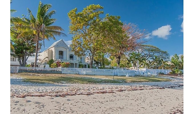 Mauritius Beachfront Bungalow in Trou aux Biches 