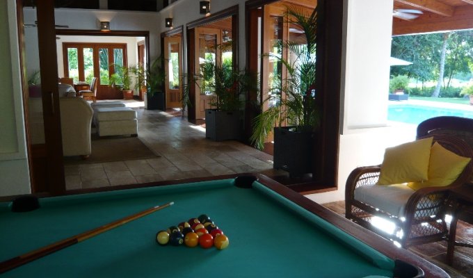 Snooker with view over the swimming pool!