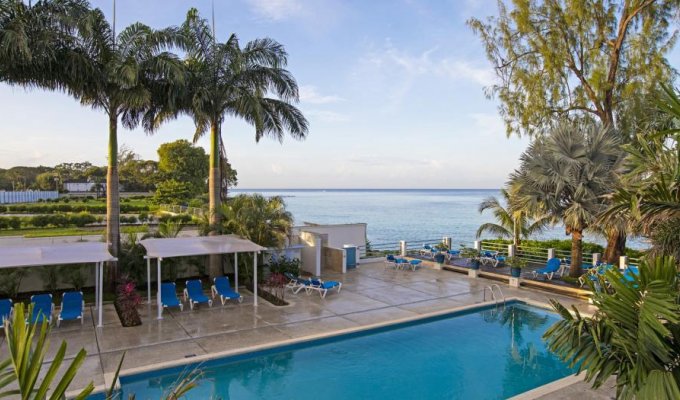 Barbados holiday house rentals with club house & pool Sandy Lane St. James
