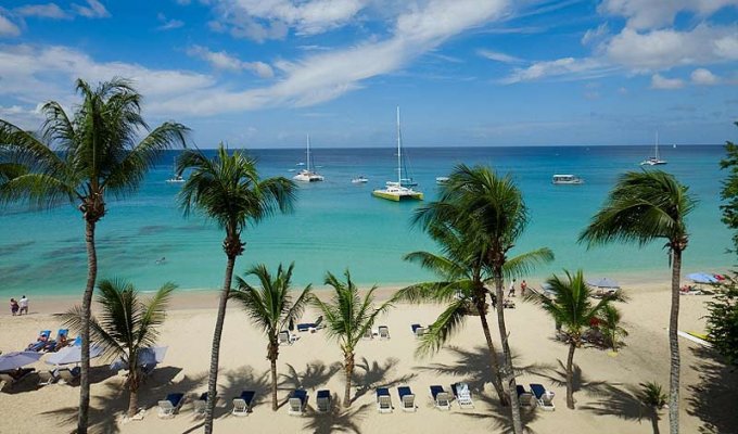 Barbados beachfront apartment vacation rentals pool ocean views